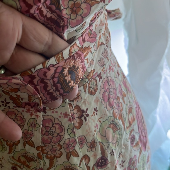 Pretty Garden floral wrap maxi. - Picture 7 of 13